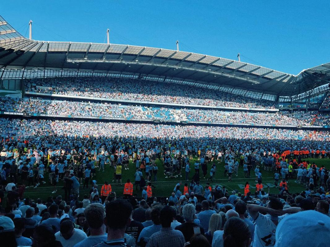 罗马诺：拜仁不会很快决定买断雅克松，但球员不会留在切尔西（罗马诺：拜仁买断雅克松暂无定论，雅克松今夏不留切尔西）