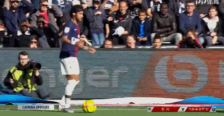 卫报：塞内加尔18岁门将被假经纪人诈骗，在国外被绑架身亡