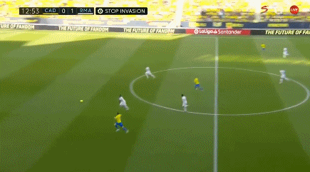 意媒：安古伊萨在喀麦隆国家队中遭遇肌肉受伤