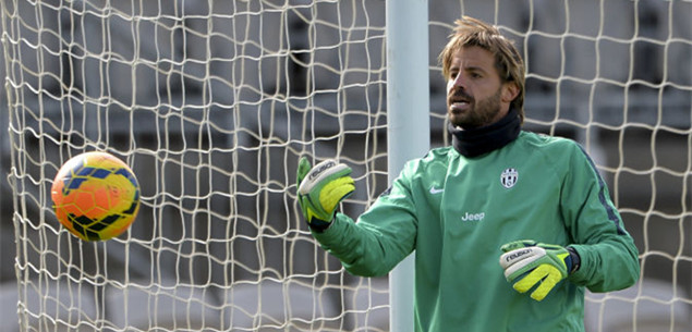 拜仁欧冠战巴黎大名单：凯恩领衔，诺伊尔、卡尔在列（拜仁欧冠客战巴黎名单出炉：凯恩领衔，诺伊尔、卡尔入选）