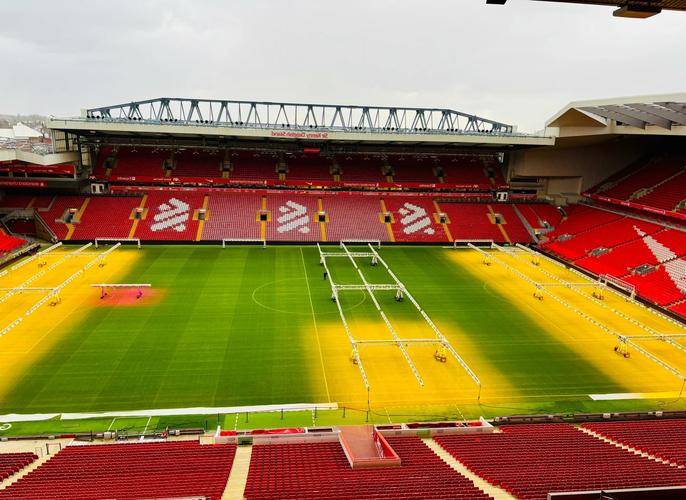 跟队：米兰与普利希奇的续约谈判搁置，可能会直接激活续约条款（跟队记者：米兰与普利希奇续约商谈暂停，或将直接启动续约选项）