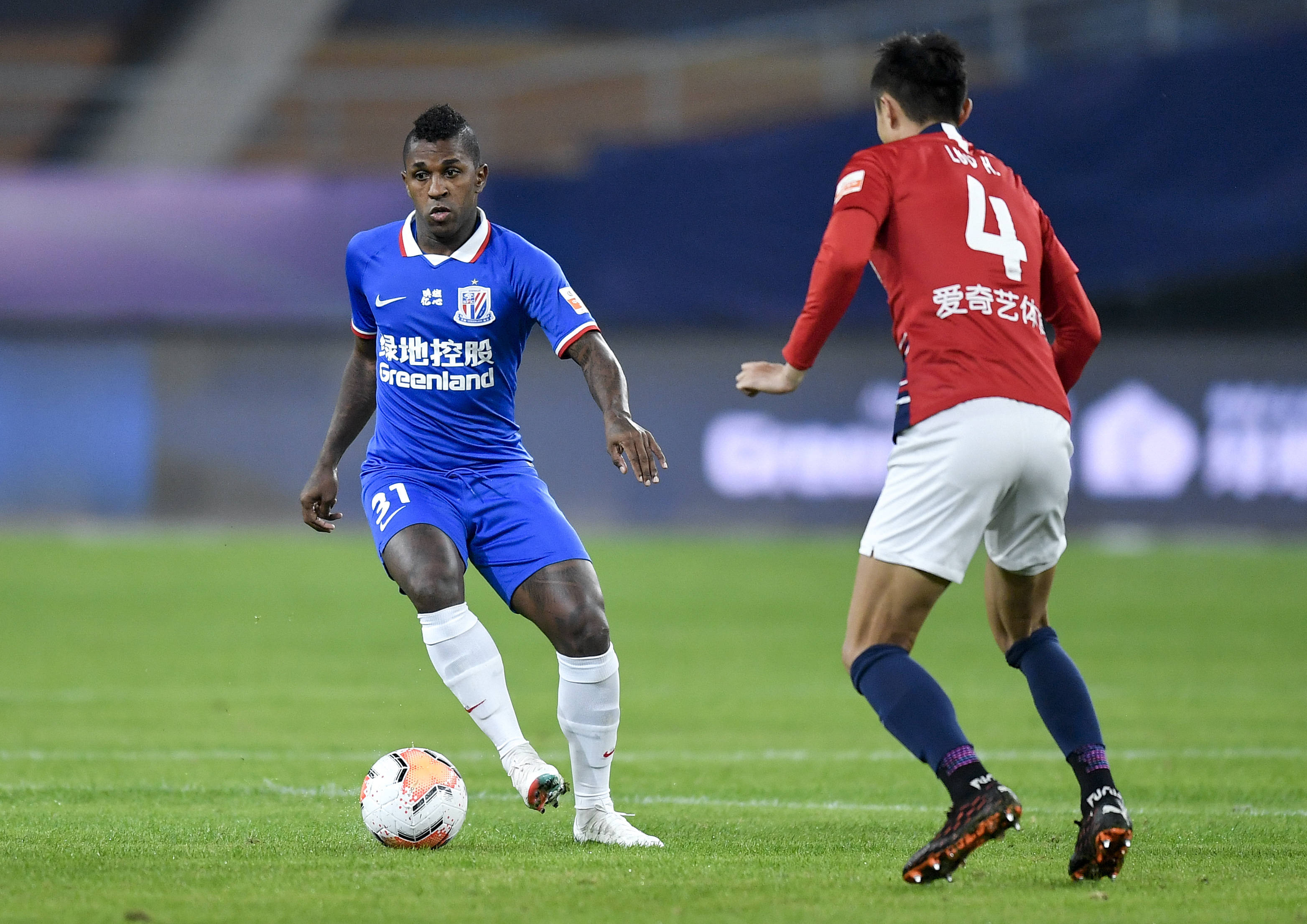 卡斯特罗普：踢拜仁染红是我铲球出现了失误；我最擅长8号位（卡斯特罗普：对拜仁染红因铲球失误；我最适合踢8号位）