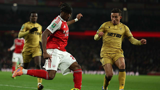 孙兴慜重返北伦敦揭幕壁画并与球迷告别（孙兴慜回归北伦敦出席壁画揭幕，向球迷告别）