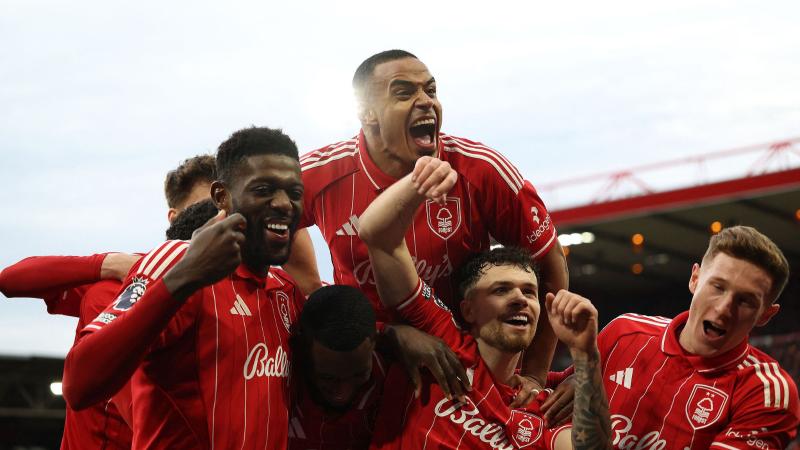 热议！韩国全能国脚遭中超多队哄抢，浙江在列，买断费100万美元（韩国全能国脚成中超香饽饽，浙江参与争夺，买断价100万美元）