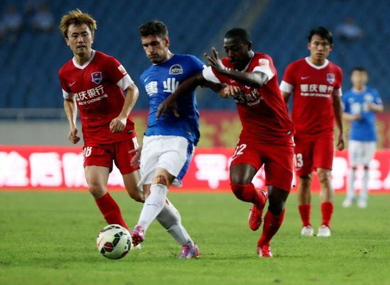 埃芬博格：拜仁前场三人能给卡尔空间，把他与梅西相比没好处（埃芬博格：拜仁锋线三人组能为卡尔创造空间，与梅西对比毫无裨益）