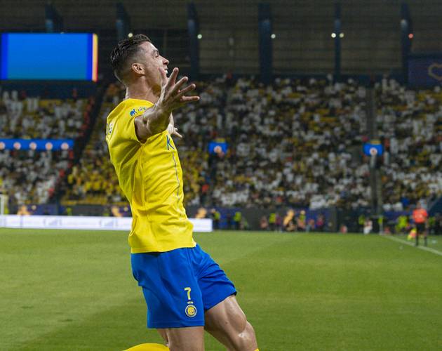 热刺做了一笔好交易：租借拜仁后腰帕利尼亚（热刺精明引援：从拜仁租来后腰帕利尼亚）