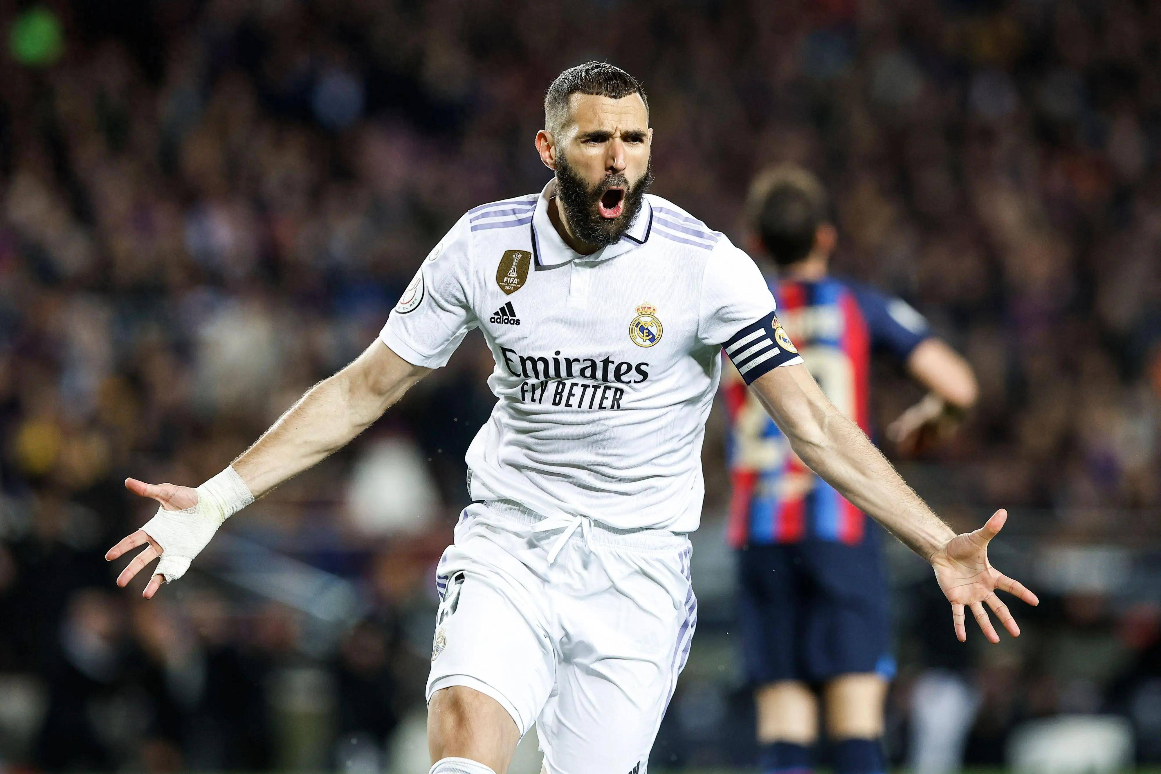 判决书：原北京人和球员陈某因多次受贿，判处有期徒刑一年半（法院判决：前北京人和球员陈某多次受贿，被判处有期徒刑一年六个月）