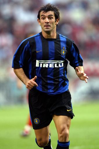 若本轮进球，卡尔将成为欧冠改制后连续3场破门最年轻球员（若本轮破门，卡尔将创欧冠改制后连续三场进球最年轻纪录）