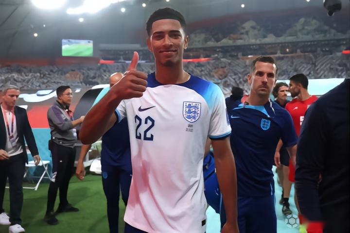 希勒评英超本轮最佳阵容：埃泽领衔，内托、皮克福德等人在列（希勒评选本轮英超最佳阵容：埃泽领衔，内托、皮克福德等入选）