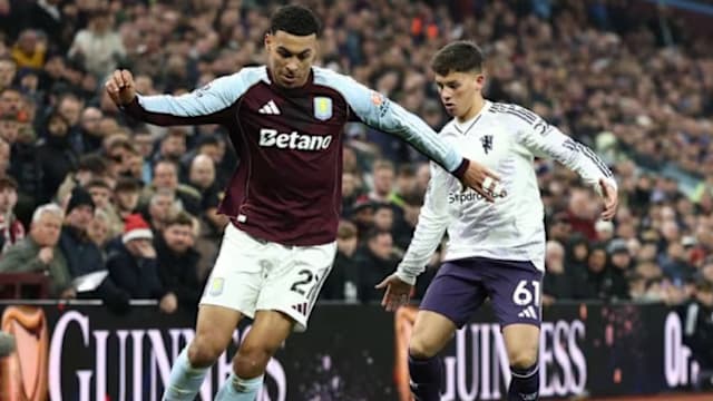 日职联半场：莱奥建功，知念庆破门被吹，鹿岛1-0横滨水手（半场战报：莱奥先拔头筹，知念庆进球被判无效，鹿岛暂1-0领先横滨水手）