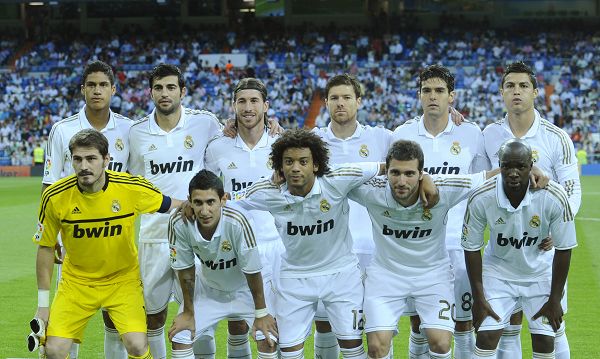 西媒：米利唐训练中途接受包扎处理，阿隆索亲自上场顶替他（西媒：米利唐训练中途受伤包扎，阿隆索亲自上阵顶替）