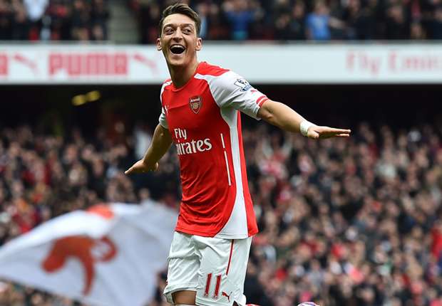 世体：赫拉德-马丁因身体不适缺席今日训练，预计周六回归（世体：赫拉德-马丁今日因不适缺席训练，周六有望归队）